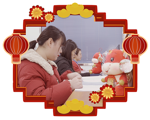 少年自知韶光贵，策马扬鞭自奋蹄